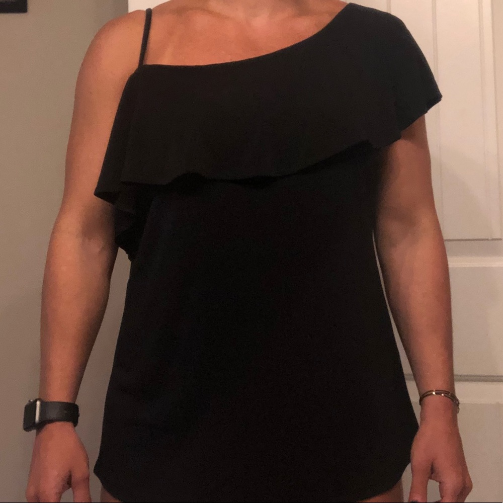 Banana Republic one-shoulder ruffle neckline top M